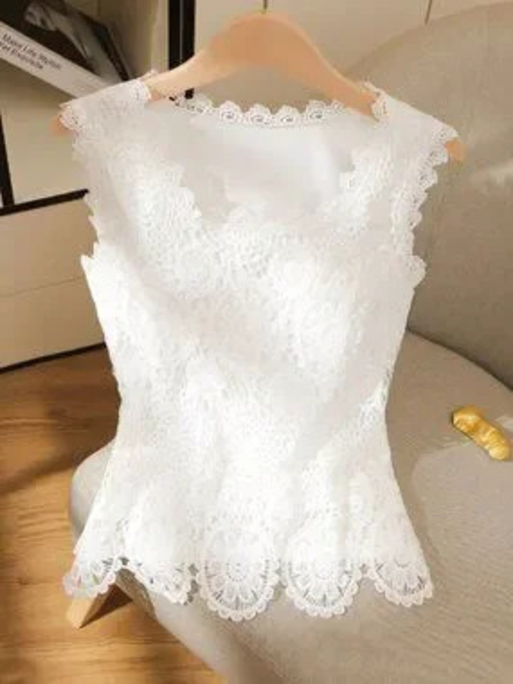 White Elegant Women's Crochet Lace Camisole Top Sleeveless Blouse